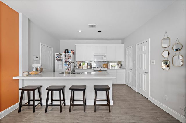 2915 Chenevert Street, Houston, TX 77004