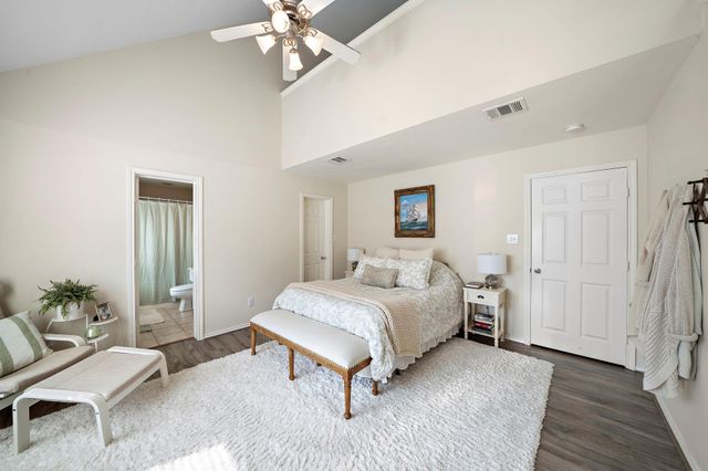 2915 Chenevert Street, Houston, TX 77004