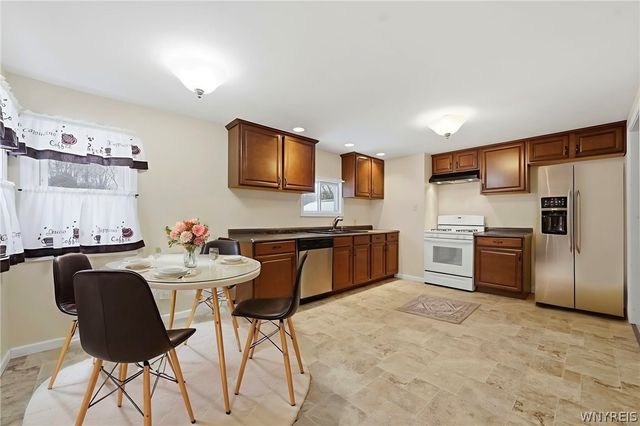 7453 Bear Ridge Road, Pendleton, NY 14120