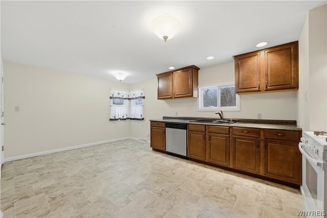 7453 Bear Ridge Road, Pendleton, NY 14120