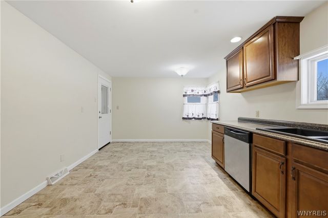 7453 Bear Ridge Road, Pendleton, NY 14120