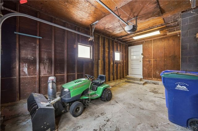 7453 Bear Ridge Road, Pendleton, NY 14120