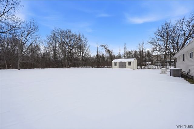 7453 Bear Ridge Road, Pendleton, NY 14120