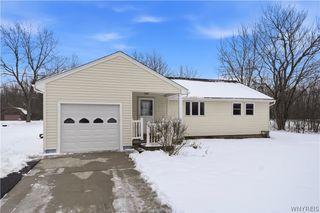 7453 Bear Ridge Road, Pendleton, NY 14120