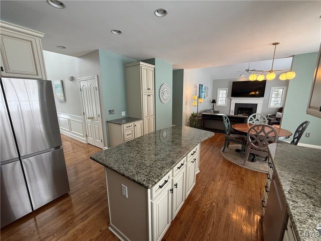 8217 Royal Scarlet Drive, Lysander, NY 13027