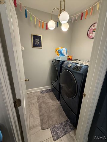 8217 Royal Scarlet Drive, Lysander, NY 13027