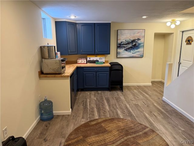 8217 Royal Scarlet Drive, Lysander, NY 13027