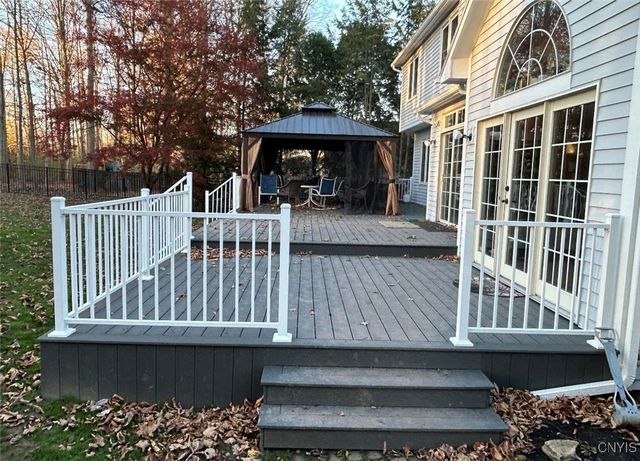 8217 Royal Scarlet Drive, Lysander, NY 13027