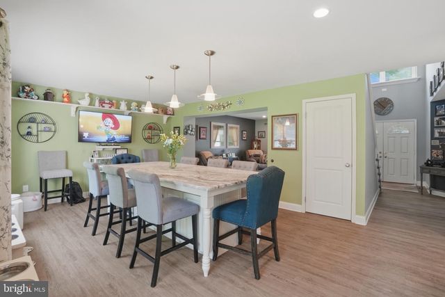 4317 TROPHY, Upper Chichester, PA 19061
