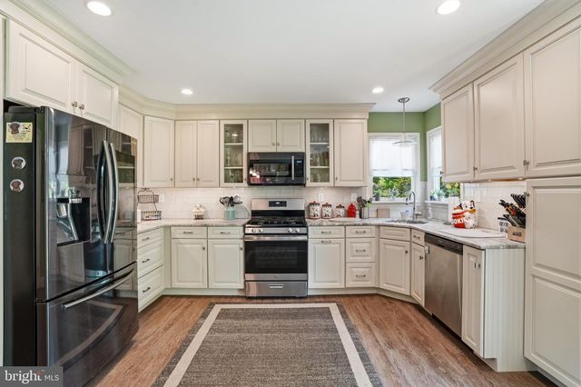 4317 TROPHY, Upper Chichester, PA 19061