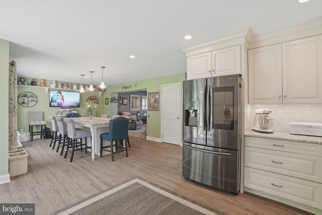 4317 TROPHY, Upper Chichester, PA 19061