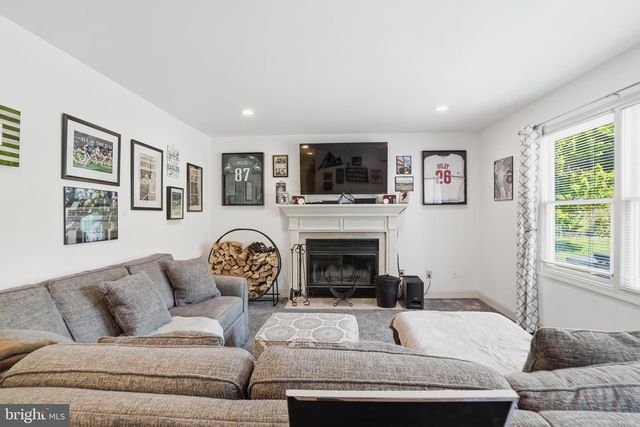 4317 TROPHY, Upper Chichester, PA 19061