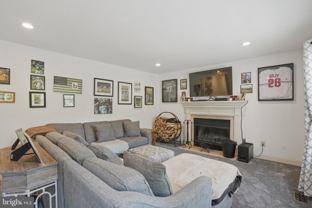 4317 TROPHY, Upper Chichester, PA 19061