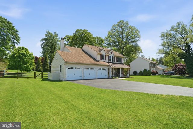 4317 TROPHY, Upper Chichester, PA 19061