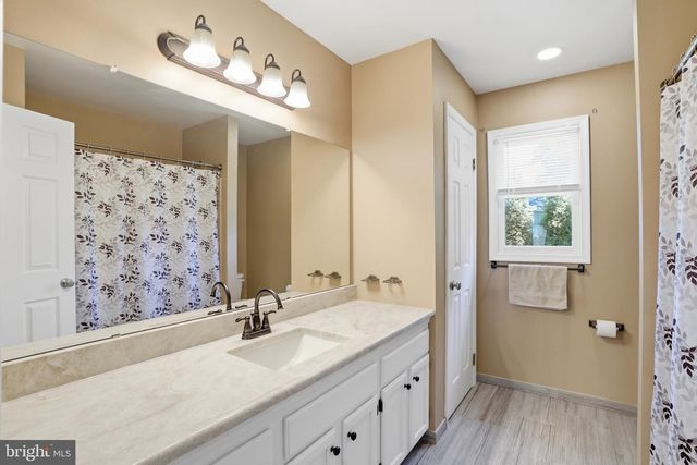 4317 TROPHY, Upper Chichester, PA 19061