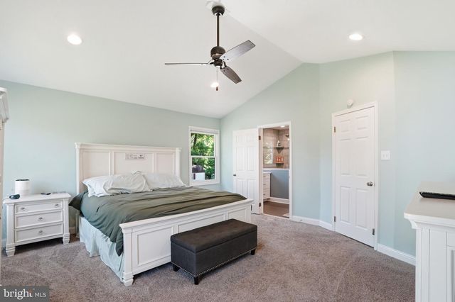 4317 TROPHY, Upper Chichester, PA 19061