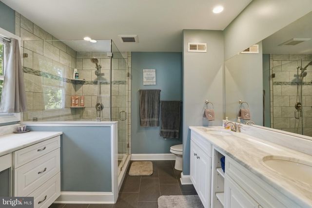 4317 TROPHY, Upper Chichester, PA 19061
