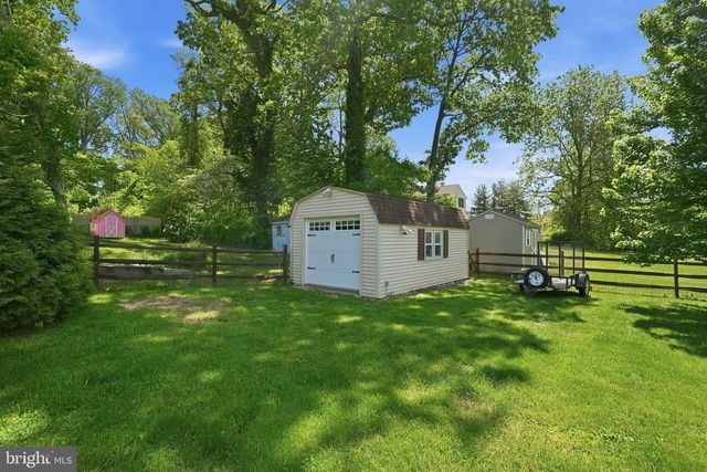 4317 TROPHY, Upper Chichester, PA 19061
