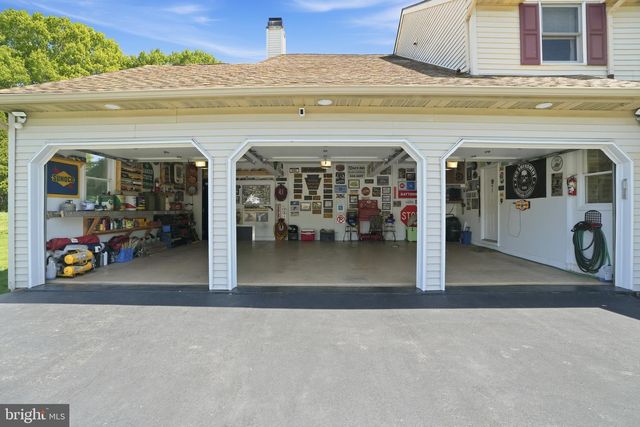 4317 TROPHY, Upper Chichester, PA 19061