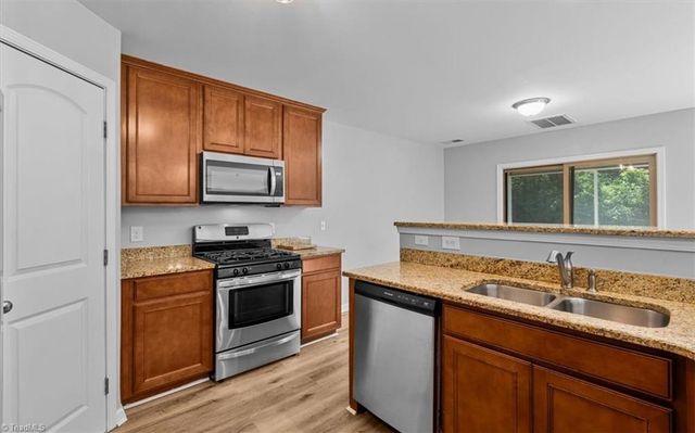 6718 Planters Drive, High Point, NC 27265