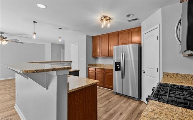 6718 Planters Drive, High Point, NC 27265