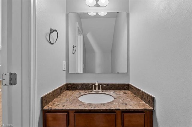 6718 Planters Drive, High Point, NC 27265