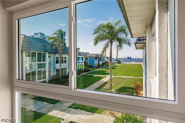 3380 N Key DR 5, North Fort Myers, FL 33903