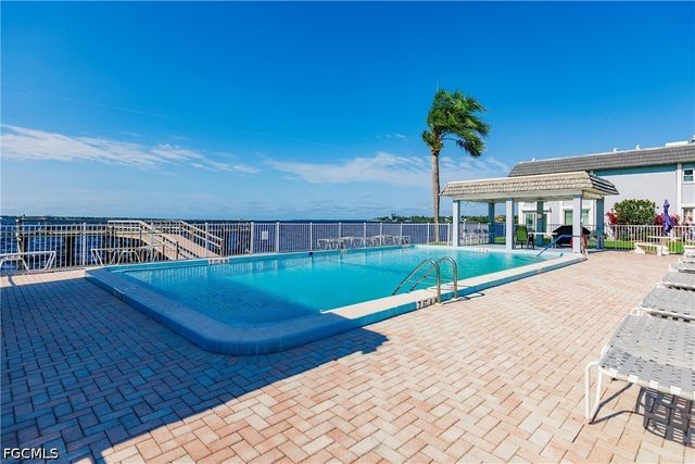 3380 N Key DR 5, North Fort Myers, FL 33903