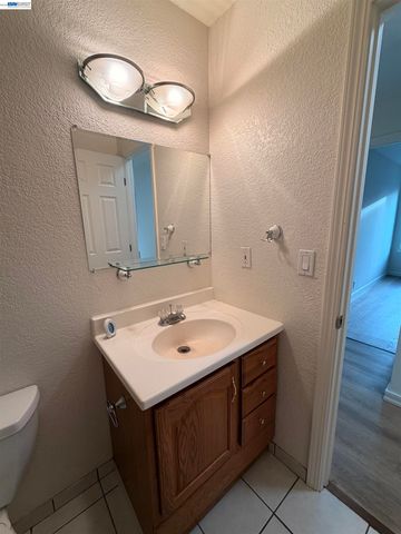 1510 E St 22, Hayward, CA 94541