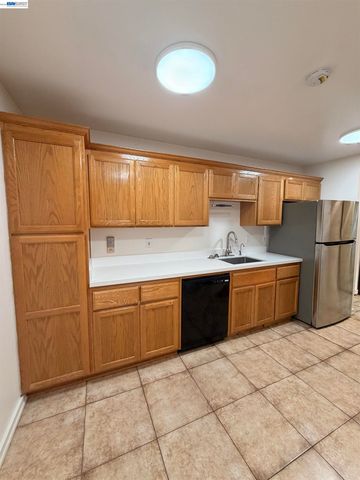 1510 E St 22, Hayward, CA 94541