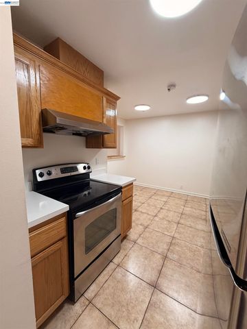 1510 E St 22, Hayward, CA 94541
