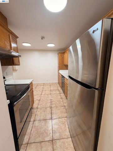 1510 E St 22, Hayward, CA 94541