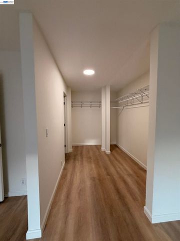 1510 E St 22, Hayward, CA 94541