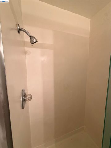 1510 E St 22, Hayward, CA 94541