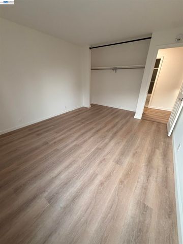 1510 E St 22, Hayward, CA 94541