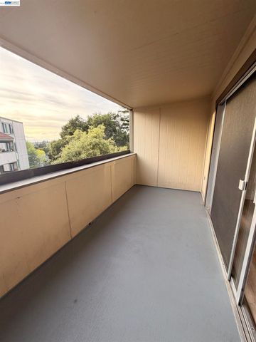 1510 E St 22, Hayward, CA 94541
