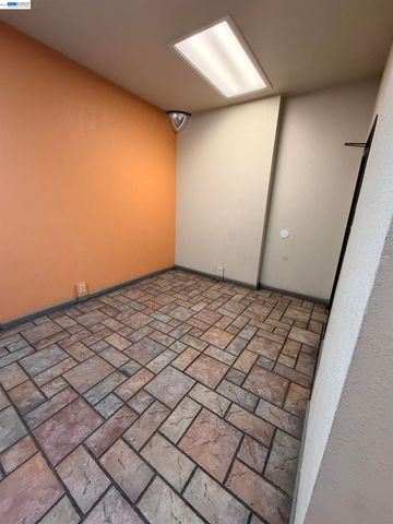 1510 E St 22, Hayward, CA 94541
