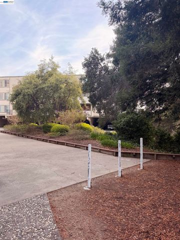 1510 E St 22, Hayward, CA 94541