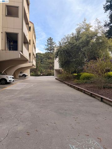 1510 E St 22, Hayward, CA 94541