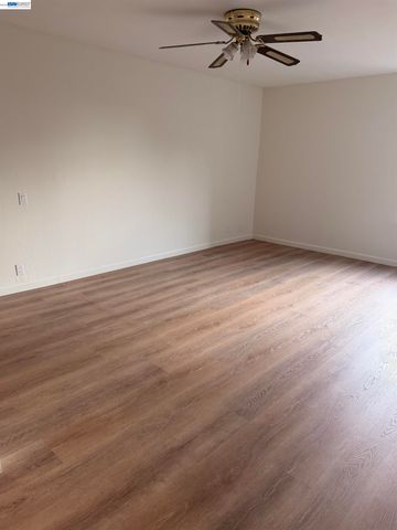 1510 E St 22, Hayward, CA 94541