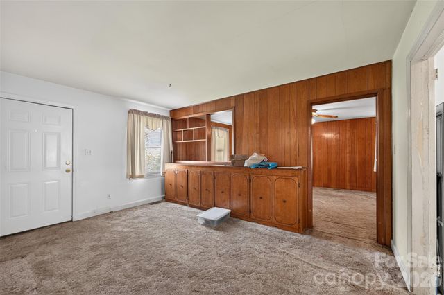 165 34th Street NW, Hickory, NC 28601