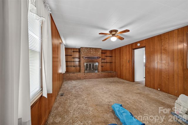 165 34th Street NW, Hickory, NC 28601