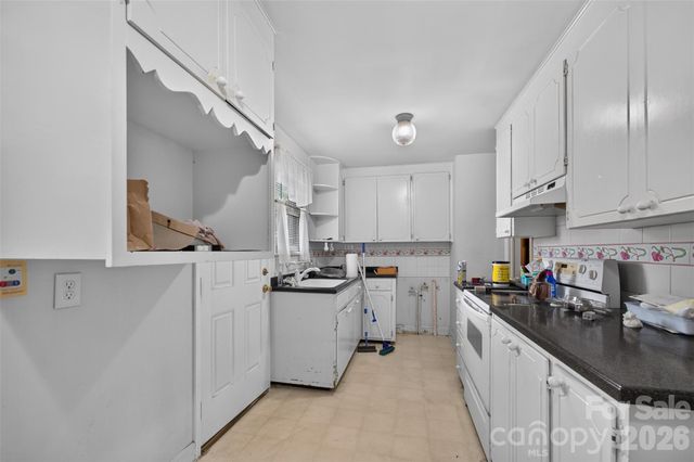 165 34th Street NW, Hickory, NC 28601