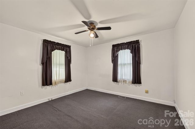 165 34th Street NW, Hickory, NC 28601