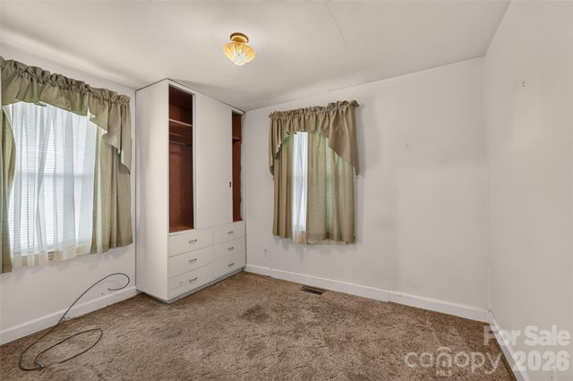 165 34th Street NW, Hickory, NC 28601
