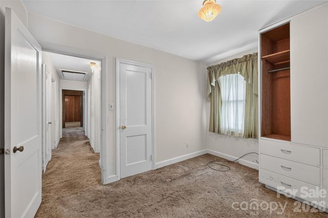 165 34th Street NW, Hickory, NC 28601