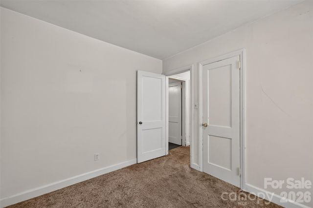 165 34th Street NW, Hickory, NC 28601