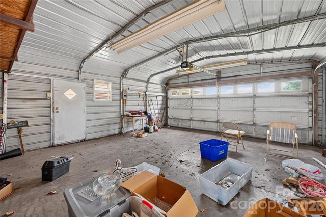 165 34th Street NW, Hickory, NC 28601
