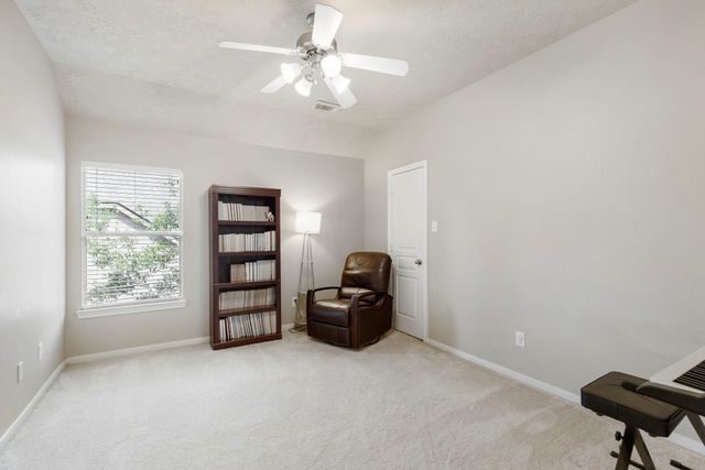 14 N Bardsbrook Circle, The Woodlands, TX 77382