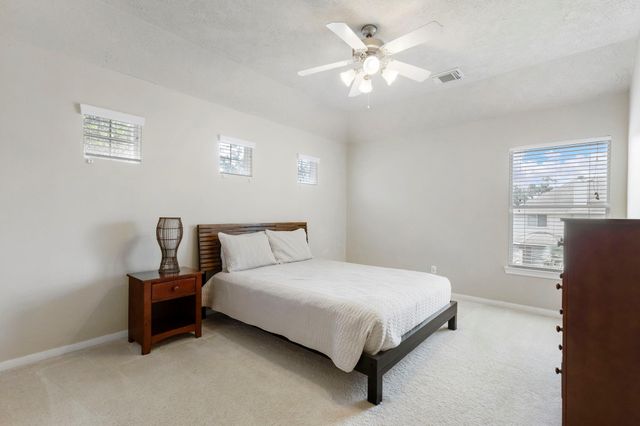 14 N Bardsbrook Circle, The Woodlands, TX 77382